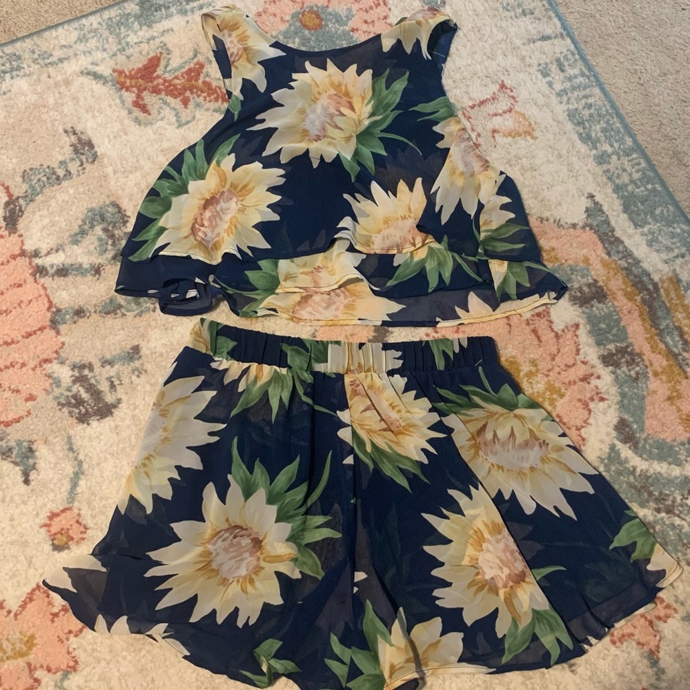 Show Me Your Mumu set